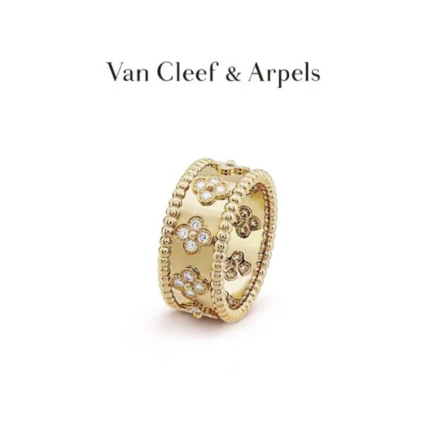 Van Cleef & Arpels Perlée clovers ring, medium model