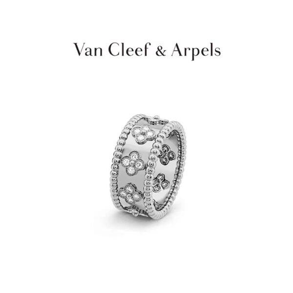 Van Cleef & Arpels Perlée clovers ring, medium model
